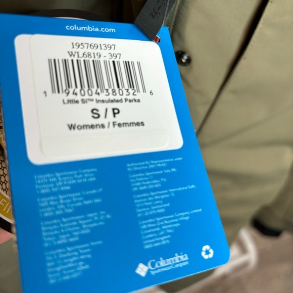 Brand new - Columbia women Winter jacket S with tag on - Picture 14 of 17